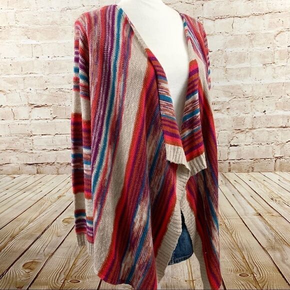 Alya Francesca’s drape cardigan sweater - Picture 3 of 6